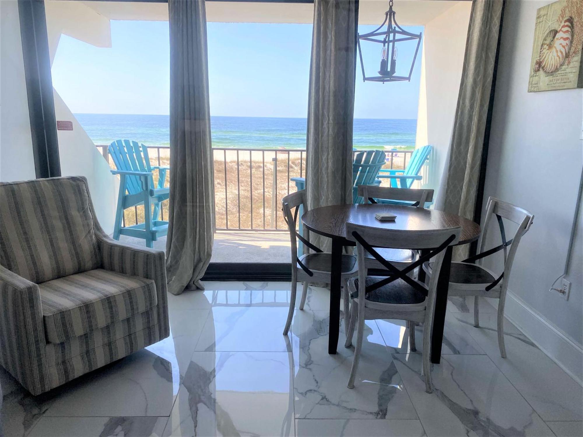 Island Winds East 202 By Albvr - Beautifully Renovated Beachfront Condo & Steps Away From Hangout & More! กัลฟ์ชอร์ส ภายนอก รูปภาพ