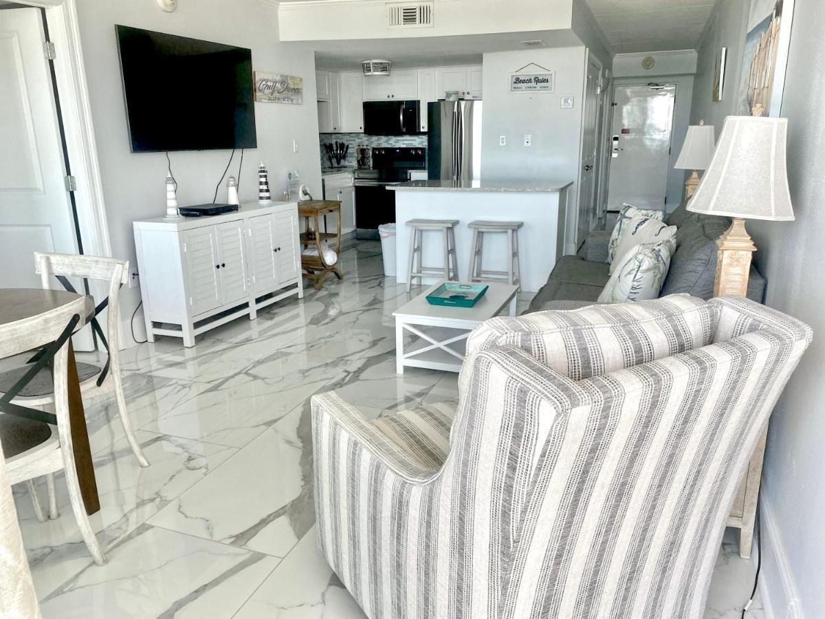 Island Winds East 202 By Albvr - Beautifully Renovated Beachfront Condo & Steps Away From Hangout & More! กัลฟ์ชอร์ส ภายนอก รูปภาพ