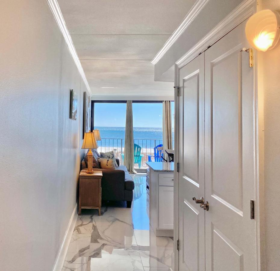 Island Winds East 202 By Albvr - Beautifully Renovated Beachfront Condo & Steps Away From Hangout & More! กัลฟ์ชอร์ส ภายนอก รูปภาพ