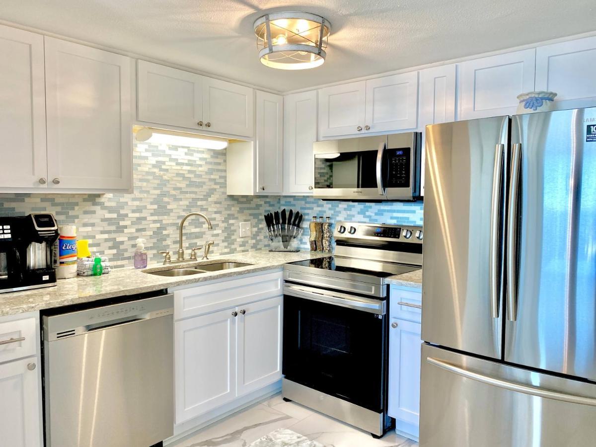 Island Winds East 202 By Albvr - Beautifully Renovated Beachfront Condo & Steps Away From Hangout & More! กัลฟ์ชอร์ส ภายนอก รูปภาพ